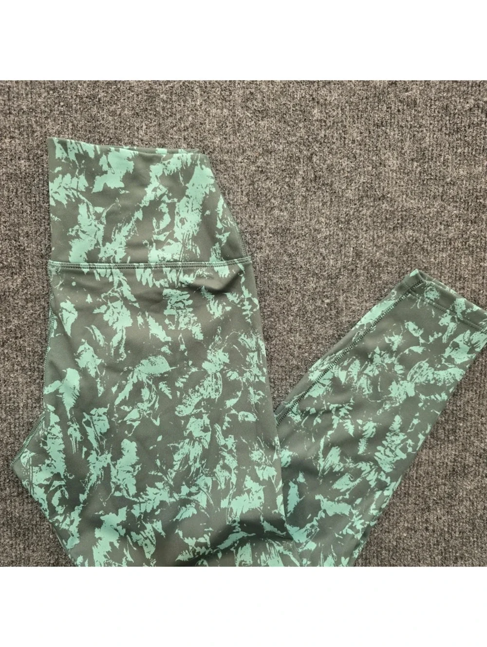 Nike One Dri-Fit Leggings Medium M Green Tie Dye Abstract Floral High Waisted